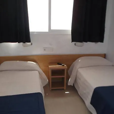 Sant Jordi 2* توسا ذي مار